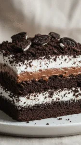 Read more about the article Oreo Dirt Cake Recipe: Creamy, Chocolatey Treat