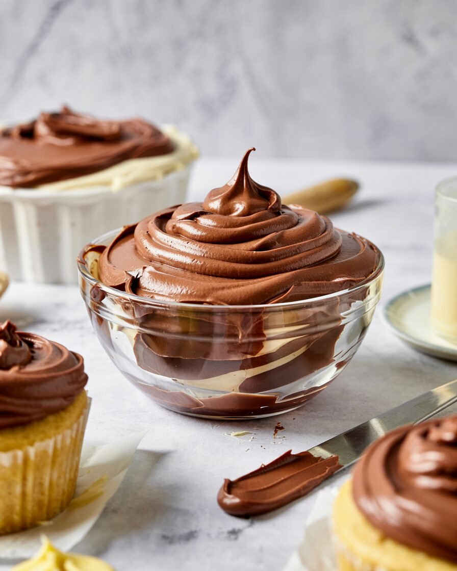 You are currently viewing Nutella Buttercream Frosting Recipe