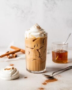 Read more about the article Cinnamon Roll Iced Latte Recipe